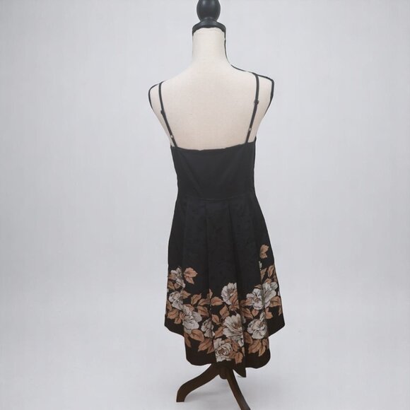 Black floral cocktail dress - Picture 7 of 8